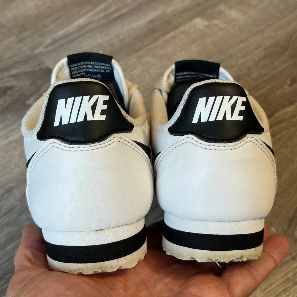 Nike Classic Cortez Leather White Black Sneakers 807471-101 Womens 7.5